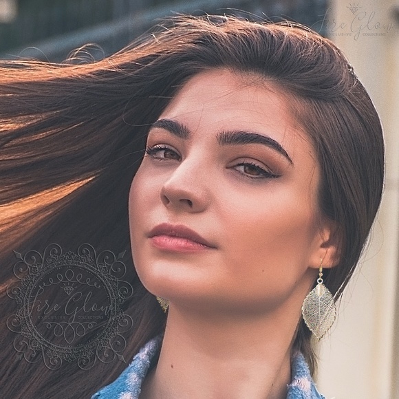 Boho Chic Gold Tone Filigree Leaf Earrings - Picture 5 of 8